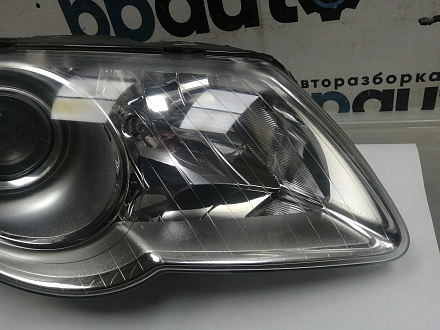AA046038; Фара галоген правая (3C0941006 AB) для Volkswagen Passat/БУ; Оригинал; Р1, Мелкий дефект; 