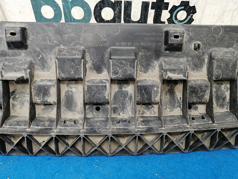 Фотография детали AA034271; Защита переднего бампера (5E0 807 611) для Skoda Octavia/БУ; Оригинал; Р1, Мелкий дефект; . Фото номер 4