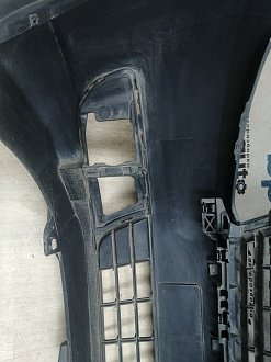 AA045719; Бампер передний; без паркт.; без омыват. (2K5807221A) для Volkswagen Caddy III рест. (2010-2015)/БУ; Оригинал; Р1, Мелкий дефект; 