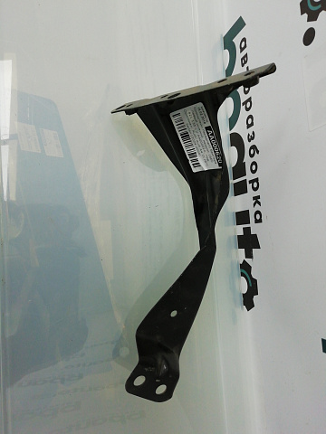 Фотография детали AA000620; Кронштейн переднего бампера левый нижний, металл. (8E0 821 135 C) для Audi A4 III (B7) Sedan (2004-2009)/Нов; Оригинал; . Фото номер 2