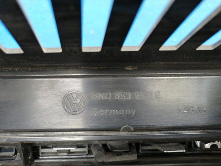 AA030417; Решетка радиатора (5N0853653E) для Volkswagen Tiguan I рест. (2011- 2016)/БУ; Оригинал; Р2, Удовлетворительное; 