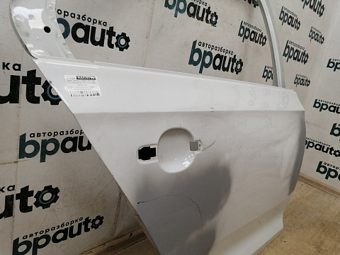 Фотография детали AA039795; Дверь задняя правая (60U 833 312) для Skoda Rapid/БУ; Оригинал; Р2, Удовлетворительное; . Фото номер 3