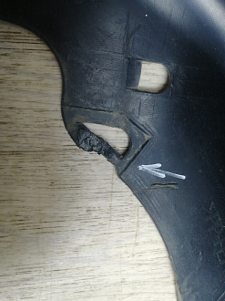 AA045992; Бампер передний; без паркт.; под омыват. (62022-EM00H) для Nissan Tiida/БУ; Оригинал; Р1, Мелкий дефект; 