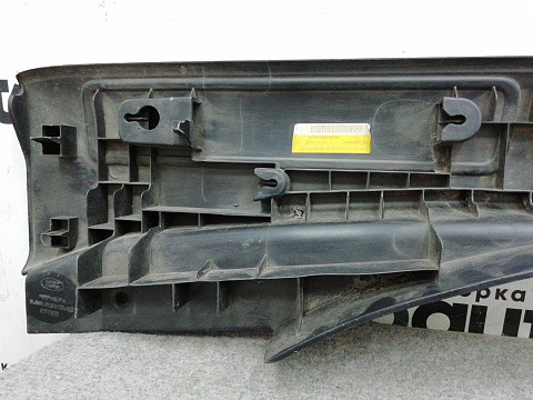 Фотография детали AA010603; Накладка задней панели внутренняя, пластик (BJ32113A10AC) для Land Rover Range Rover Evoque/БУ; Оригинал; Р1, Мелкий дефект; . Фото номер 6