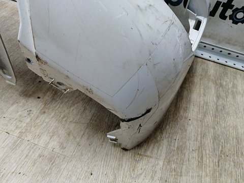 Фотография детали AA045372; Бампер передний, нижняя часть (76851-60020) для Toyota Land Cruiser 300 (2021- н.в.)/БУ; Оригинал; Р1, Мелкий дефект; . Фото номер 3