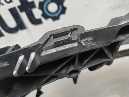 AA045496; Кронштейн , каркас переднего бампера левый (A2048854165) для Mercedes-Benz C-klasse III рест. (W204) (2011-2015)/БУ; Оригинал; Р1, Мелкий дефект; 