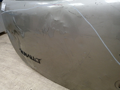 Фотография детали AA038316; Крышка багажника (901006269R) для Renault Sandero I (2009-2014)/БУ; Оригинал; Р3, Под восстановление; . Фото номер 8