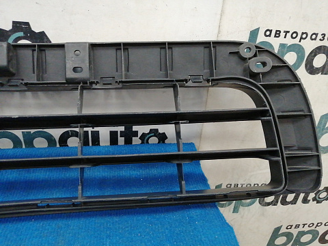 Фотография детали AA037749; Решетка переднего бампера (53112-60080) для Lexus LX570, LX450D (2008 — 2011)/БУ; Оригинал; Р1, Мелкий дефект; . Фото номер 7