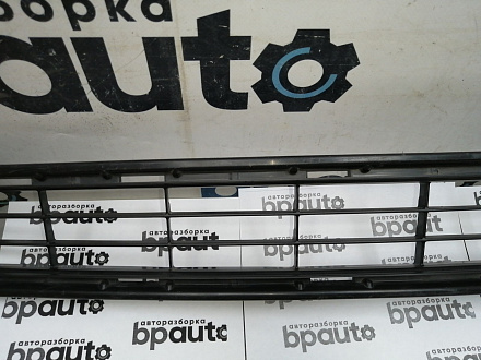 AA045207; Решетка переднего бампера верхняя; без камер. (53112-42100) для Toyota Rav4 40 рест. (2015 — 2019)/БУ; Оригинал; Р1, Мелкий дефект; 