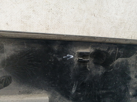 Фотография детали AA035759; Накладка на дверь задняя правая (87784-4H000) для Hyundai Grand Starex I (2007-2015)/БУ; Оригинал; Р1, Мелкий дефект; . Фото номер 10