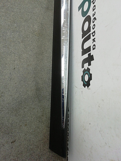 AA006834; Накладка задней левой двери с хромом (82871-1AA3A) для Nissan Murano Z51/БУ; Оригинал; Р2, Удовлетворительное; 