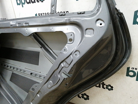 Фотография детали AA020324; Дверь задняя правая (A2927305201) для Mercedes-Benz GLE coupe - (W292) (2015-н.в.)/БУ; Оригинал; Р0, Хорошее; (992) Темно-серый. Фото номер 13