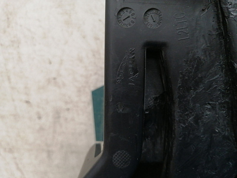 Фотография детали AA036541; Решетка переднего бампера (GX73-17H750-AA) для Jaguar XE I (2015-2019)/БУ; Оригинал; Р1, Мелкий дефект; . Фото номер 14