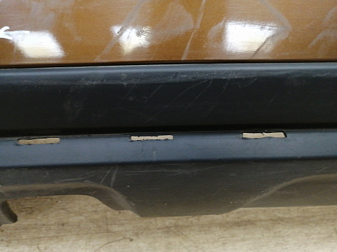 Фотография детали AA032713; Бампер задний; под паркт. (850225291R) для Renault Duster I (2011-2015)/БУ; Оригинал; Р1, Мелкий дефект; . Фото номер 8