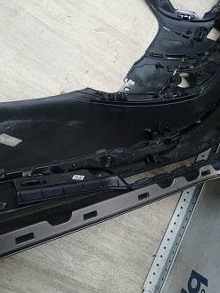 AA046013; Бампер задний; под паркт. (J8A2-17A958-AB) для Land Rover Range Rover Velar L560 (2017 - 2023)/БУ; Оригинал; Р1, Мелкий дефект; 