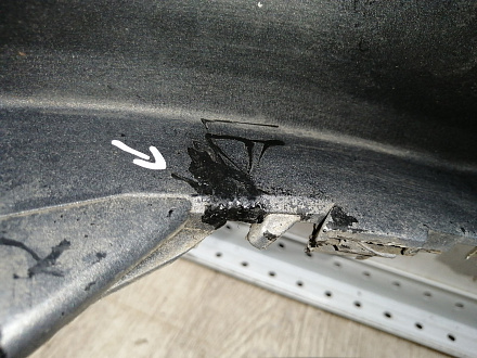 AA045408; Бампер передний; без паркт.; без омыват. (13225746) для Opel Astra/БУ; Оригинал; Р1, Мелкий дефект; 