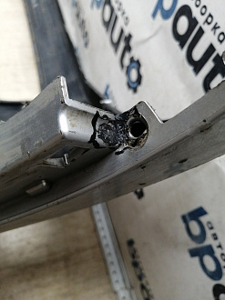 AA045677; Бампер передний, Sport-Style; без паркт.; под омыват. (5NU807221) для Volkswagen Tiguan I рест. (2011- 2016)/БУ; Оригинал; Р1, Мелкий дефект; 