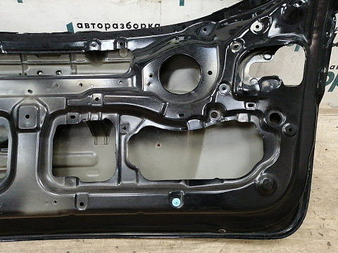 Фотография детали AA037678; Крышка багажника, под спойленр (73700-2B600) для Hyundai Santa Fe/БУ; Оригинал; Р2, Удовлетворительное; . Фото номер 21