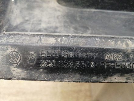 AA034722; Накладка порога правая (3C0853856B) для Volkswagen Passat/БУ; Оригинал; Р1, Мелкий дефект; 