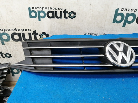 AA027800; Решетка радиатора (6RU853653B) для Volkswagen Polo V рест. Sedan (2015-2020)/БУ; Оригинал; Р2, Удовлетворительное; 