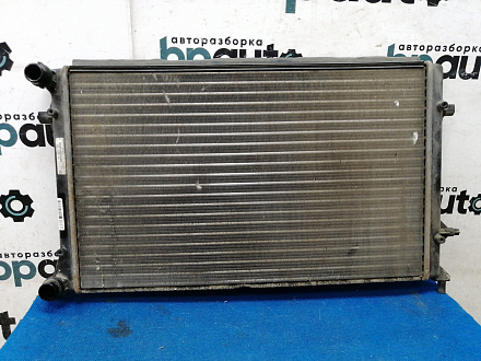 AA023128; Радиатор охлаждения (1K0 121 251 BQ) для Volkswagen/БУ; Оригинал; Р2, Удовлетворительное; 