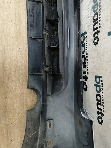 Фотография детали AA042870; Бампер задний; без паркт. (8200916804) для Renault Logan I рест. (2009-2015)/БУ; Оригинал; Р1, Мелкий дефект; . Фото номер 26