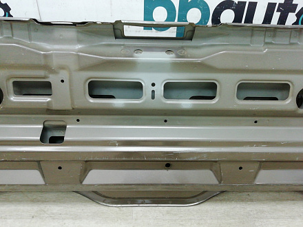 AA010331; Крышка багажника нижняя, откидной борт (BMD760070) для Land Rover Range Rover/БУ; Оригинал; Р1, Мелкий дефект; 