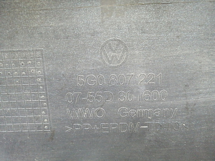 BA000226; Бампер передний; под паркт.; под омыват. (5G0807221) для Volkswagen Golf/БУ; Оригинал; Р1, Мелкий дефект; 