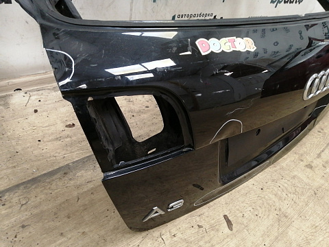 Фотография детали AA038036; Крышка багажника (8P4827023D) для Audi A3 8P/БУ; Оригинал; Р3, Под восстановление; . Фото номер 4