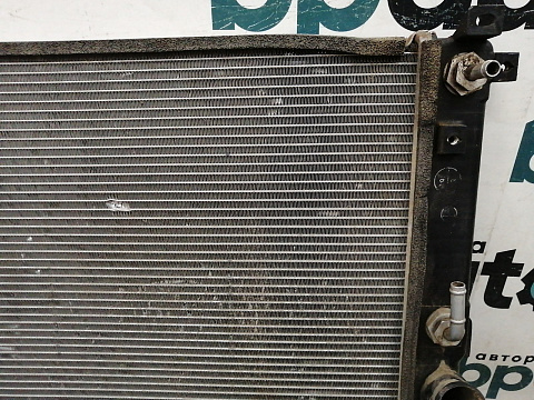 Фотография детали AA037830; Радиатор охлаждения, V-2.2, автомат, дизель (16400-26410) для Toyota Rav4/БУ; Оригинал; Р2, Удовлетворительное; . Фото номер 2