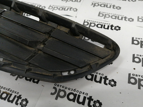 Фотография детали AA045558; Решетка переднего бампера правая (53127-42040) для Toyota Rav4 40 (2013 — 2015)/БУ; Оригинал; Р1, Мелкий дефект; . Фото номер 4