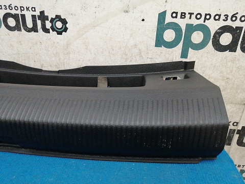 Фотография детали AA036208; Накладка задней панели (1K5863485) для Volkswagen Jetta V (2005- 2010)/БУ; Оригинал; Р1, Мелкий дефект; . Фото номер 6