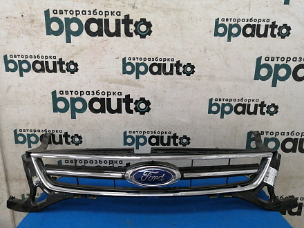 Решетка радиатора Форд Mondeo Sedan IV рест. 2010- 2014, б/у, фото 1