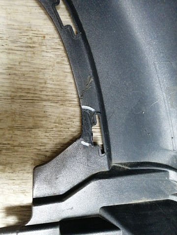 Фотография детали AA045883; Бампер передний, R-DYNAMIC; под паркт.; без омыват. (K8D2-17F775-BB) для Land Rover Range Rover Evoque II (2019- 2023)/БУ; Оригинал; Р1, Мелкий дефект; . Фото номер 14