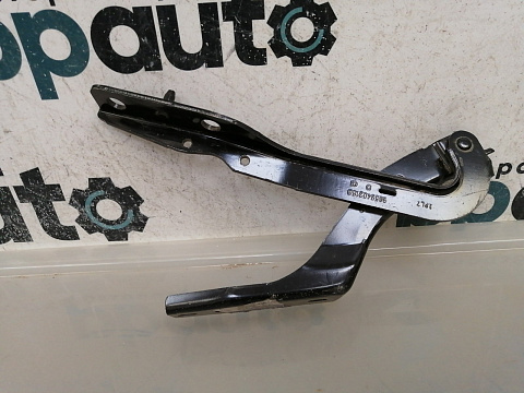 Фотография детали AA044271; Петля капота правая (9659402180) для Peugeot 307/Нов; Оригинал; . Фото номер 2