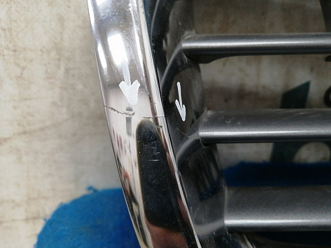 Фотография детали AA032281; Решетка радиатора (31283261) для Volvo S80 II рест. (2010-2013)/БУ; Оригинал; Р1, Мелкий дефект; . Фото номер 4