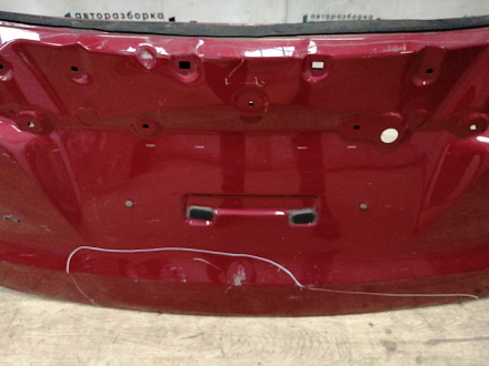 AA037661; Крышка багажника (73700-2S000) для Hyundai IX35/БУ; Оригинал; Р2, Удовлетворительное; 