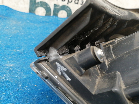 Фотография детали AA035447; Фонарь в крыло левый (EH6251160F) для Mazda CX-7 I рест. (2009-2012)/БУ; Оригинал; Р1, Мелкий дефект; . Фото номер 13