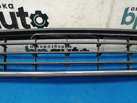 AA033481; Решетка переднего бампера (6RU853677A) для Volkswagen Polo V Sedan (2010-2014)/БУ; Оригинал; Р1, Мелкий дефект; 