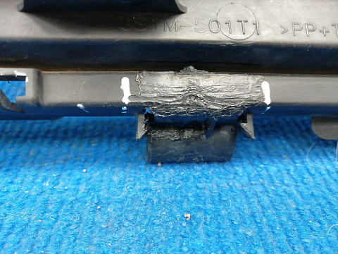 Фотография детали AA037738; Решетка переднего бампера, Sport (GS1M-501T1) для Mazda 6 GH/БУ; Оригинал; Р1, Мелкий дефект; . Фото номер 15