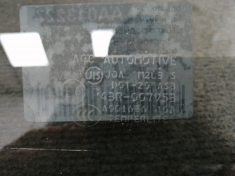 Фотография детали AA013227; Стекло задней правой двери, форточка (84551-65J20) для Suzuki Grand Vitara/БУ; Оригинал; Р0, Хорошее; . Фото номер 3