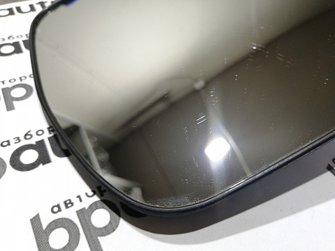 Фотография детали AA045102; Зеркальный элемент правый (87931-0K070) для Toyota/БУ; Оригинал; Р1, Мелкий дефект; . Фото номер 2