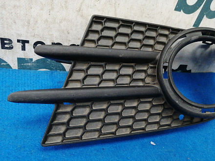 AA028464; Накладка ПТФ левая, Sport-Style (5N0853665H) для Volkswagen Tiguan I рест. (2011- 2016)/БУ; Оригинал; Р1, Мелкий дефект; 