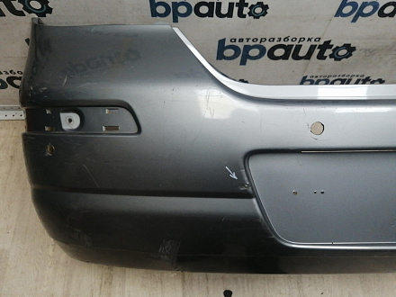 AA046021; Бампер задний; под паркт. (85022-EM00H) для Nissan Tiida/БУ; Оригинал; Р1, Мелкий дефект; 