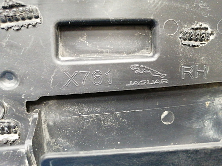 AA034061; Накладка на дверь задняя правая (HK83-274A48-A) для Jaguar F-Pace I (2016-2020)/БУ; Оригинал; Р1, Мелкий дефект; 