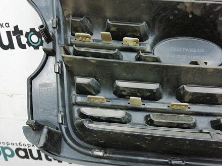 AA010490; Решетка радиатора (CK52-8200-AD/ BD/ CD) для Land Rover Range Rover IV (2012 - 2017)/БУ; Оригинал; Р0, Хорошее; 