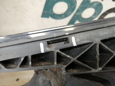 Фотография детали AA040770; Бампер передний AMG; под паркт.; под омыват. (A2128853525) для Mercedes-Benz E-klasse W212 S212/БУ; Оригинал; Р1, Мелкий дефект; . Фото номер 16