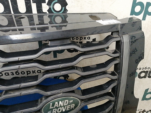 Фотография детали AA033727; Решетка радиатора (JK52-8200-BC) для Land Rover Range Rover IV рест. L405 (2017- н.в.)/БУ; Оригинал; Р2, Удовлетворительное; . Фото номер 2