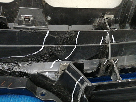AA038723; Решетка радиатора; под камер. (53101-60A60) для Lexus LX570, LX450D рест. (2012 — 2015)/БУ; Оригинал; Р2, Удовлетворительное; 