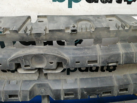 Фотография детали AA032224; Каркас решетки радиатора (GV44-8A164-A) для Ford Kuga II рест. (2016-2019)/БУ; Оригинал; Р1, Мелкий дефект; . Фото номер 4